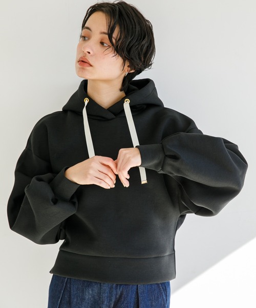 koe(コエ)の「ライトダンボール袖ボリュームパーカー*(パーカー・レディース・ブラック/ピンク/ブルー/グリーン/ライトベージュ/ピンク系その他2・FREE)」の2枚目の写真