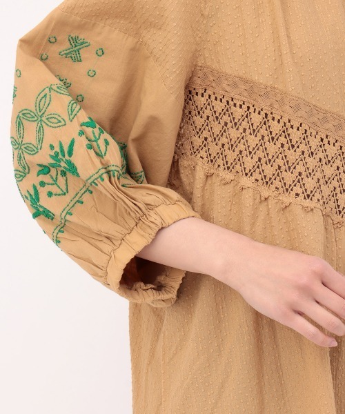 チチカカ（チチカカ）の「エコフレンドリーコットン ラクノウハンド刺繍2WAYワンピース（ワンピース・レディース・ホワイト/レッド/ベージュ・FREE）」の16枚目の写真