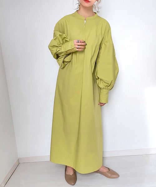 JUNOAH（ジュノア）の「ハーフジップボリュームスリーブワンピース（ワンピース・レディース・グリーン系その他/ブラック/ホワイト/グレー/チャコール/オレンジ/グレイッシュベージュ/ネイビー・LARGE/MEDIUM）」の12枚目の写真