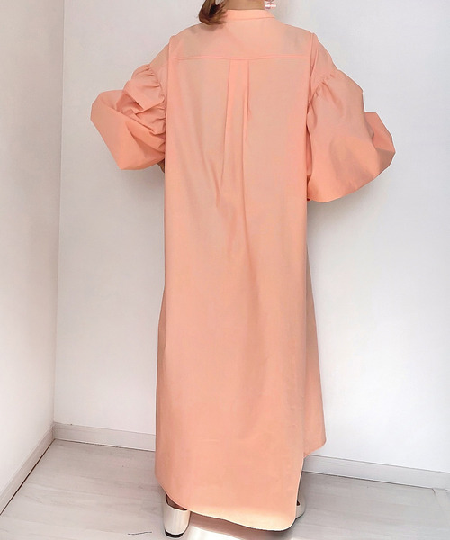 JUNOAH（ジュノア）の「ハーフジップボリュームスリーブワンピース（ワンピース・レディース・グリーン系その他/ブラック/ホワイト/グレー/チャコール/オレンジ/グレイッシュベージュ/ネイビー・LARGE/MEDIUM）」の18枚目の写真