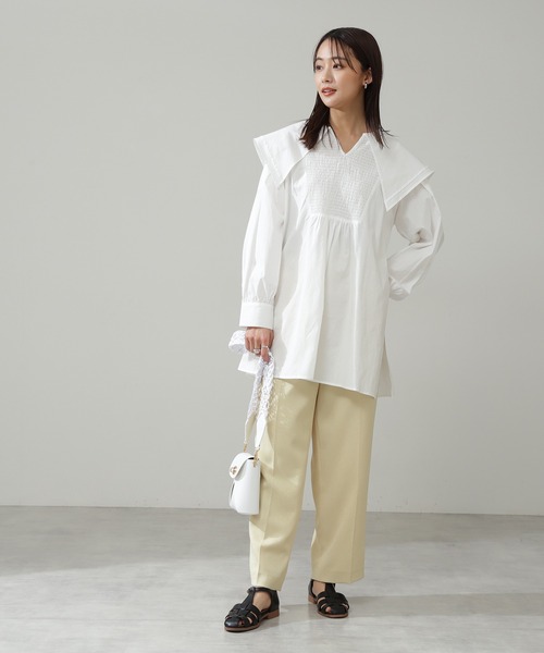 N.（N. Natural Beauty Basic）（エヌエヌナチュラルビューティーベーシック）の「◆フロントシャーリングビッグカラーチュニック（シャツ/ブラウス・レディース・オフホワイト/ブラック/インディゴブルー・MEDIUM）」の10枚目の写真