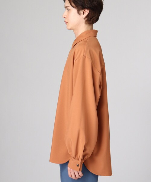 tk.TAKEO KIKUCHI（ティーケータケオキクチ）の「◆ボリュームスリーブシャツ（ユニセックスアイテム）（シャツ/ブラウス・メンズ・オフホワイト/ライトオレンジ系/ブラック・66/88）」の6枚目の写真