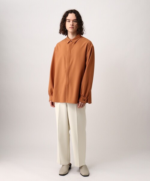 tk.TAKEO KIKUCHI（ティーケータケオキクチ）の「◆ボリュームスリーブシャツ（ユニセックスアイテム）（シャツ/ブラウス・メンズ・オフホワイト/ライトオレンジ系/ブラック・66/88）」の21枚目の写真