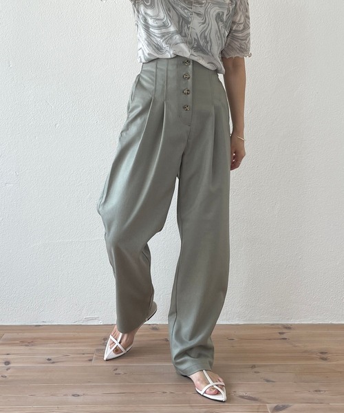 wee9s（ウィークス）の「front button double tuck pants / フロントボタンダブルタックパンツ（スラックス・レディース・ブラウン/グリーン・FREE）」の6枚目の写真