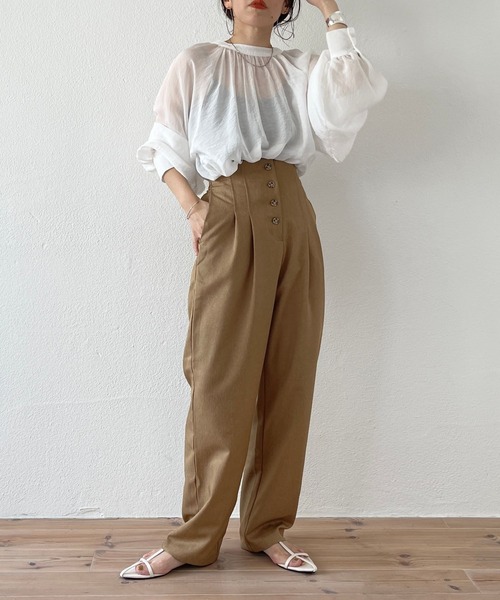 wee9s（ウィークス）の「front button double tuck pants / フロントボタンダブルタックパンツ（スラックス・レディース・ブラウン/グリーン・FREE）」の3枚目の写真