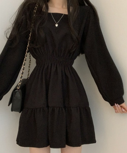 DAY CLOSET(デイ クローゼット)の「【ショート丈/シャーリングで細見せ】ぽわん袖のティアードワンピース レディース(ワンピース・レディース・ブラック/アイボリー/ワイン・M/L)」の10枚目の写真