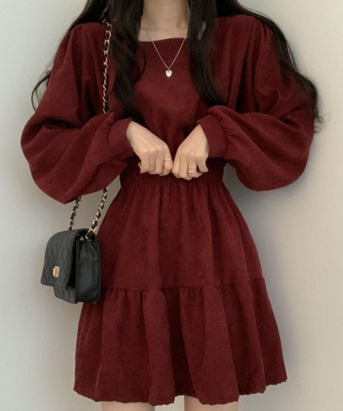 DAY CLOSET(デイ クローゼット)の「【ショート丈/シャーリングで細見せ】ぽわん袖のティアードワンピース レディース(ワンピース・レディース・ブラック/アイボリー/ワイン・M/L)」の9枚目の写真