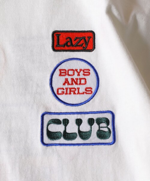 FREAK'S STORE(フリークスストア)の「WEB限定 ビッグシルエット バック刺繍 ランダムワッペンデザイン クルーネックTシャツ(Tシャツ/カットソー・メンズ・ブラック/アッシュグレー/ダークグリーン/ホワイト/ロイヤルブルー・MEDIUM/LARGE/SMALL)」の9枚目の写真