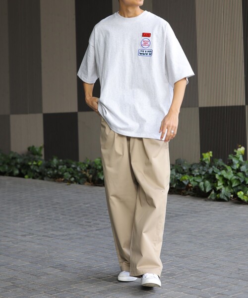 FREAK'S STORE(フリークスストア)の「WEB限定 ビッグシルエット バック刺繍 ランダムワッペンデザイン クルーネックTシャツ(Tシャツ/カットソー・メンズ・ブラック/アッシュグレー/ダークグリーン/ホワイト/ロイヤルブルー・MEDIUM/LARGE/SMALL)」の20枚目の写真