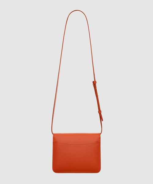 Chloe(クロエ)の「KATTIE /クロスボディバッグ SMALL(クラッチバッグ・レディース・オレンジ・FREE)」の2枚目の写真