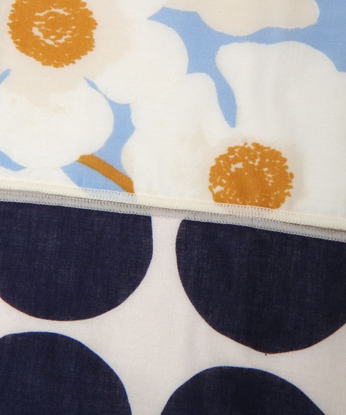 studio CLIP（スタディオクリップ）の「《MAISON BLANCE》マスクケースタオルハンカチ（ハンカチ/ハンドタオル・レディース・イエロー/オレンジ/ネイビー/ベージュ・FREE）」の9枚目の写真