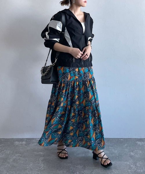 PAGEBOY（ページボーイ）の「マルチストラップサンダル（サンダル・レディース・ブラック/シルバー/グリーン・MEDIUM/LARGE）」の6枚目の写真