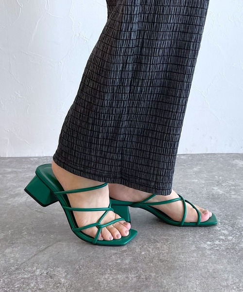PAGEBOY（ページボーイ）の「マルチストラップサンダル（サンダル・レディース・ブラック/シルバー/グリーン・MEDIUM/LARGE）」の11枚目の写真