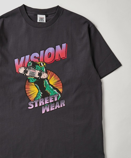 VISION STREET WEAR(ヴィジョンストリートウェア)の「【VISION STREET WEAR】刺繍 グラフィックプリントTシャツ(Tシャツ/カットソー・レディース・グレー系2/ライトグリーン系2/マスタード/ホワイト系2/ブルー/ライトグリーン系1/ホワイト系3/パープル系2/グレー系3/パープル系1/ホワイト系1/グレー系1/グレー系4/ライトグリーン系3/イエロー系1/ホワイト系4・LARGE/MEDIUM/X-LARGE)」の6枚目の写真