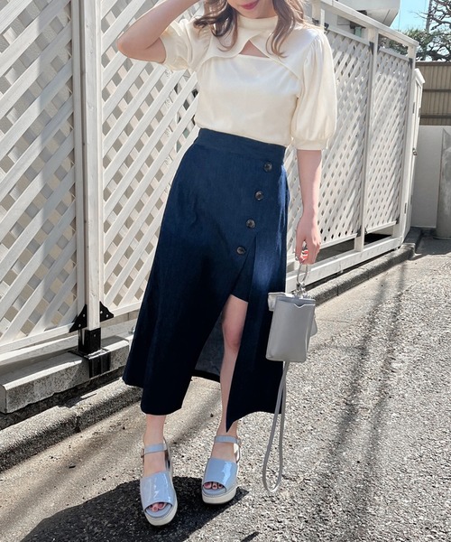 OLIVE des OLIVE(オリーブデオリーブ)の「ヘルシーデコルテ半袖トップス(Tシャツ/カットソー・レディース・オフホワイト/ブラック/アイボリー・FREE)」の4枚目の写真