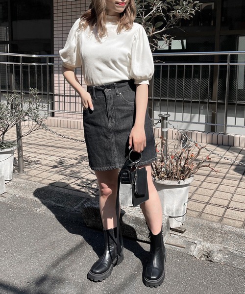 OLIVE des OLIVE(オリーブデオリーブ)の「ヘルシーデコルテ半袖トップス(Tシャツ/カットソー・レディース・オフホワイト/ブラック/アイボリー・FREE)」の10枚目の写真