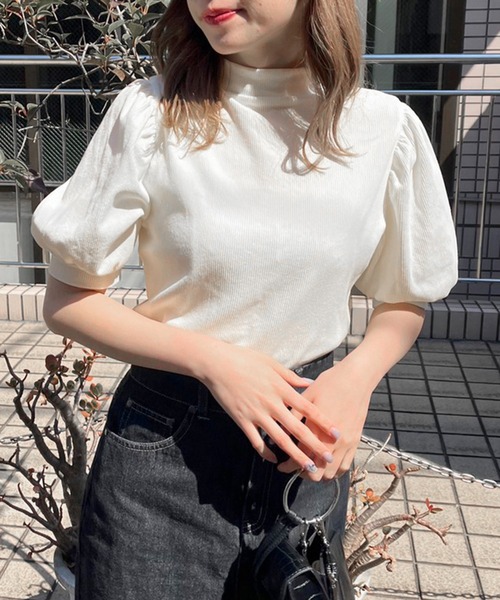 OLIVE des OLIVE(オリーブデオリーブ)の「ヘルシーデコルテ半袖トップス(Tシャツ/カットソー・レディース・オフホワイト/ブラック/アイボリー・FREE)」の11枚目の写真