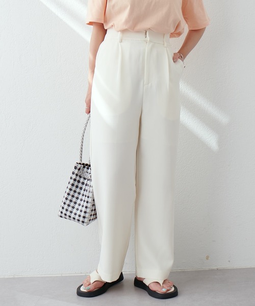 natural couture(ナチュラルクチュール)の「WEB限定カラー有り/美シルエットカラースラックスパンツ S/Mサイズ(スラックス・レディース・ブラック/オフホワイト/サックスブルー/ピンク/グリーン・SMALL/MEDIUM)」の6枚目の写真