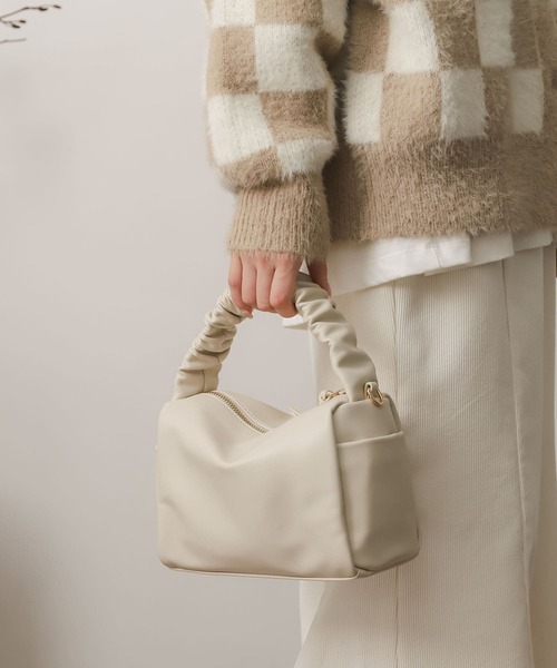 SENSE OF PLACE by URBAN RESEARCH(センスオブプレイスバイアーバンリサーチ)の「ギャザーハンドルバッグ(ハンドバッグ・レディース・ブラック/ブルー/グリーン/オレンジ/ピンク/アイボリー・ONE)」の8枚目の写真