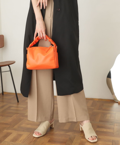 SENSE OF PLACE by URBAN RESEARCH(センスオブプレイスバイアーバンリサーチ)の「ギャザーハンドルバッグ(ハンドバッグ・レディース・ブラック/ブルー/グリーン/オレンジ/ピンク/アイボリー・ONE)」の14枚目の写真