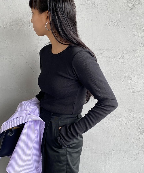 MILLER（ミラー）の「【GISELe 3月号掲載】[MILLER/ミラー] 別注 クルーネックリブTシャツ（Tシャツ/カットソー・レディース・オフホワイト/ブラック/ブラウン/ブルー/アイボリー/ネイビー・F）」の4枚目の写真