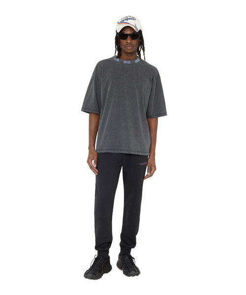 DIESEL（ディーゼル）の「メンズ Tシャツ ルーズフィット（Tシャツ/カットソー・メンズ・ホワイト/ブラック・X-SMALL/SMALL/X-LARGE/XXX-LARGE/LARGE/XX-LARGE/MEDIUM）」の14枚目の写真