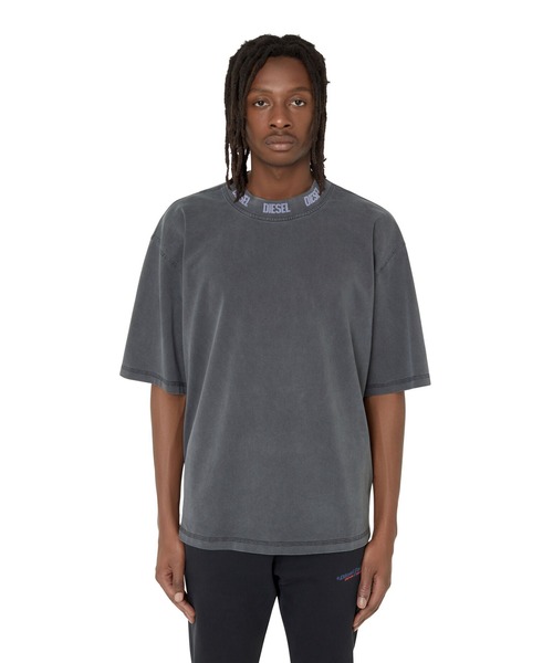 DIESEL（ディーゼル）の「メンズ Tシャツ ルーズフィット（Tシャツ/カットソー・メンズ・ホワイト/ブラック・X-SMALL/SMALL/X-LARGE/XXX-LARGE/LARGE/XX-LARGE/MEDIUM）」の16枚目の写真