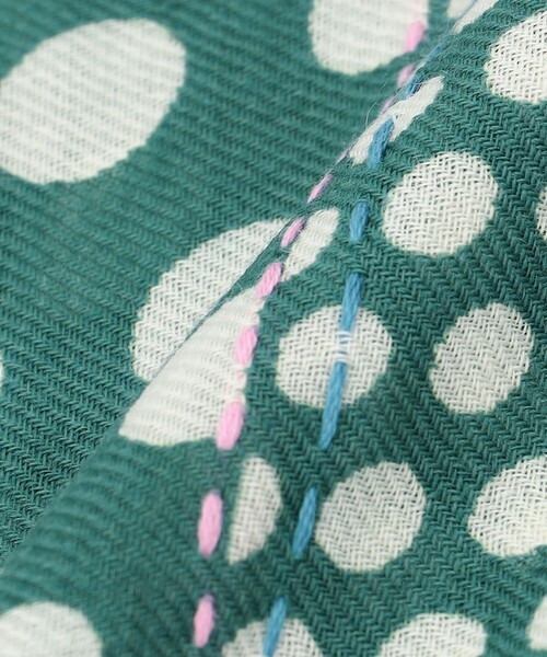 Paul Smith（ポールスミス）の「３ドットプリント ストール（ストール/ショール・レディース・グリーン系/ブラック系・F）」の4枚目の写真