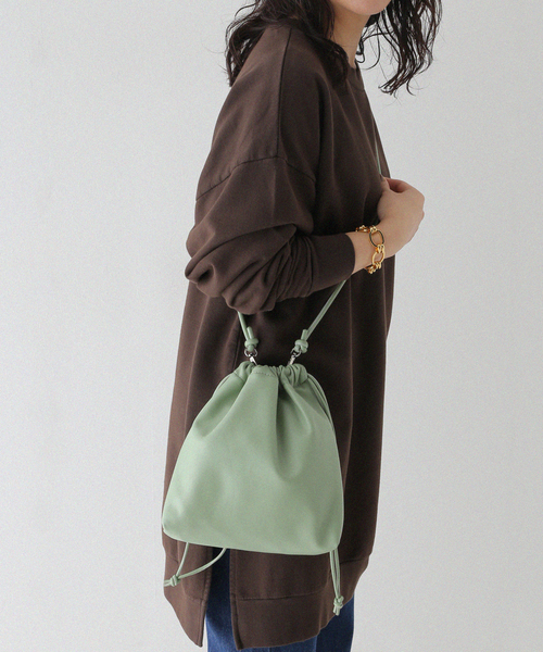 JOURNAL STANDARD relume SELECT(ジャーナルスタンダードレリュームセレクト)の「RELUME 巾着バッグ(ショルダーバッグ・レディース・ブラック/ベージュ/レッド/ブルー/ライトグリーン・FREE)」の12枚目の写真