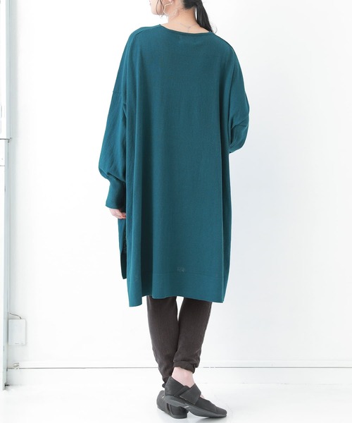 osharewalker（オシャレウォーカー）の「【廃盤】『ドルマンチュニックVネックニット』（ニット/セーター・レディース・ブラック/ベージュ/ブルーグリーン/パープル・FREE）」の16枚目の写真