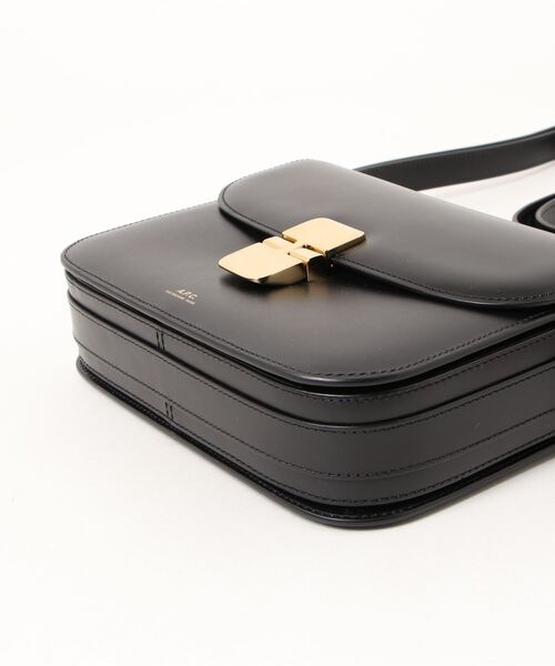 A.P.C.（アーペーセー）の「SAC GRACE SMALL 22A（ショルダーバッグ・レディース・ブラック・ONESIZE）」の3枚目の写真