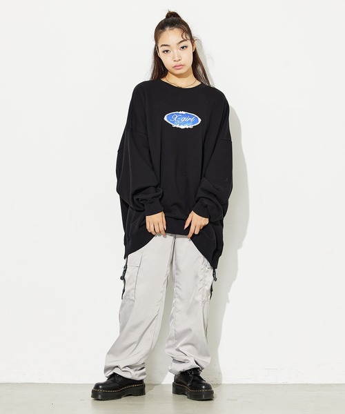 X-girl(エックスガール)の「ROYAL OVAL LOGO CREW SWEAT TOP(スウェット・レディース・レッド/ブラック/アッシュ・ONE SIZE)」の16枚目の写真