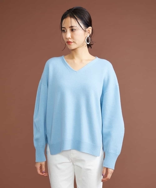 MICHEL KLEIN(ミッシェル・クラン)の「サイドスリットVネックウールニット(ニット/セーター・レディース・ライトブルー/アイボリー/ライトグレー・38)」の12枚目の写真