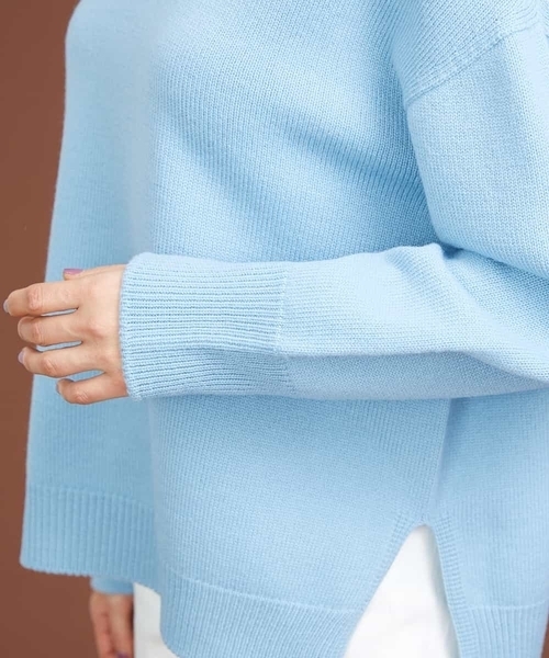 MICHEL KLEIN(ミッシェル・クラン)の「サイドスリットVネックウールニット(ニット/セーター・レディース・ライトブルー/アイボリー/ライトグレー・38)」の16枚目の写真