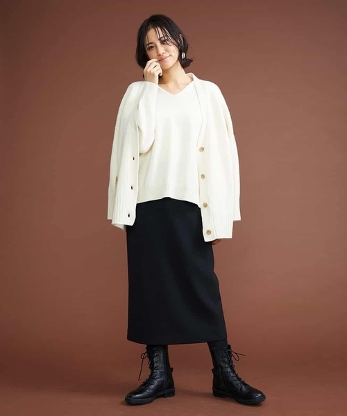 MICHEL KLEIN(ミッシェル・クラン)の「サイドスリットVネックウールニット(ニット/セーター・レディース・ライトブルー/アイボリー/ライトグレー・38)」の6枚目の写真