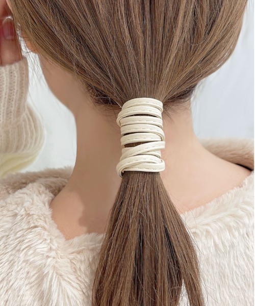 apres jour(アプレジュール)の「【apres jour×ARIAZ】フェイクレザーグルグルヘアワイヤー(その他ヘアアクセサリー・レディース・アイボリー/ベージュ/モカ・FREE)」の7枚目の写真