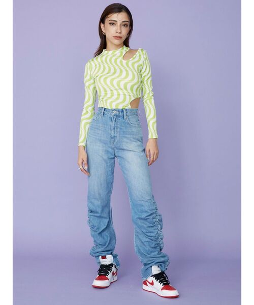 EVRIS（エヴリス）の「ウェーブパターンカットアウトトップス（Tシャツ/カットソー・レディース・ブラック/グリーン・FREE）」の12枚目の写真