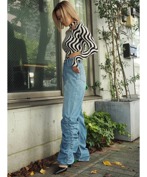 EVRIS（エヴリス）の「ウェーブパターンカットアウトトップス（Tシャツ/カットソー・レディース・ブラック/グリーン・FREE）」の19枚目の写真