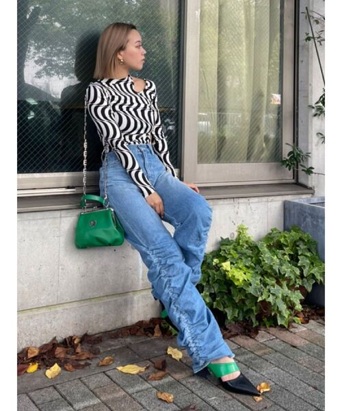 EVRIS（エヴリス）の「ウェーブパターンカットアウトトップス（Tシャツ/カットソー・レディース・ブラック/グリーン・FREE）」の22枚目の写真