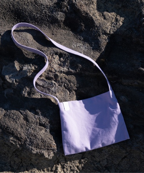 CASPER JOHN（キャスパージョン）の「Canvas shoulder bag/キャンバスショルダーバッグ（ショルダーバッグ・メンズ・グリーン/ホワイト/ラベンダー/ネイビー/オレンジ/オリーブ/ブラック/グレイッシュベージュ/ブルー/ナチュラル・FREE）」の9枚目の写真