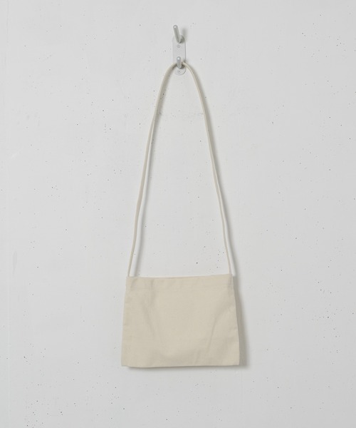 CASPER JOHN（キャスパージョン）の「Canvas shoulder bag/キャンバスショルダーバッグ（ショルダーバッグ・メンズ・グリーン/ホワイト/ラベンダー/ネイビー/オレンジ/オリーブ/ブラック/グレイッシュベージュ/ブルー/ナチュラル・FREE）」の15枚目の写真