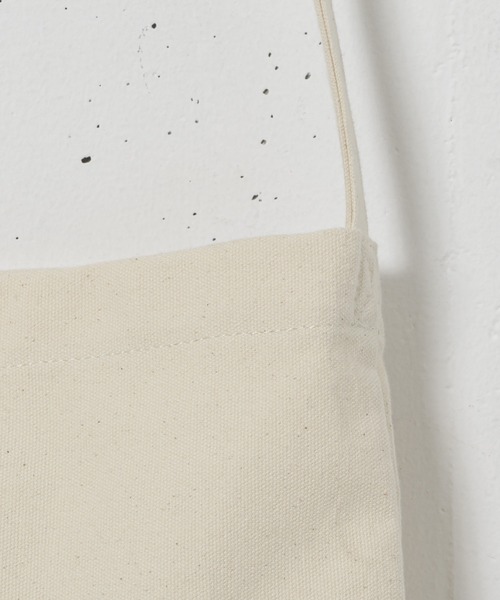 CASPER JOHN（キャスパージョン）の「Canvas shoulder bag/キャンバスショルダーバッグ（ショルダーバッグ・メンズ・グリーン/ホワイト/ラベンダー/ネイビー/オレンジ/オリーブ/ブラック/グレイッシュベージュ/ブルー/ナチュラル・FREE）」の17枚目の写真