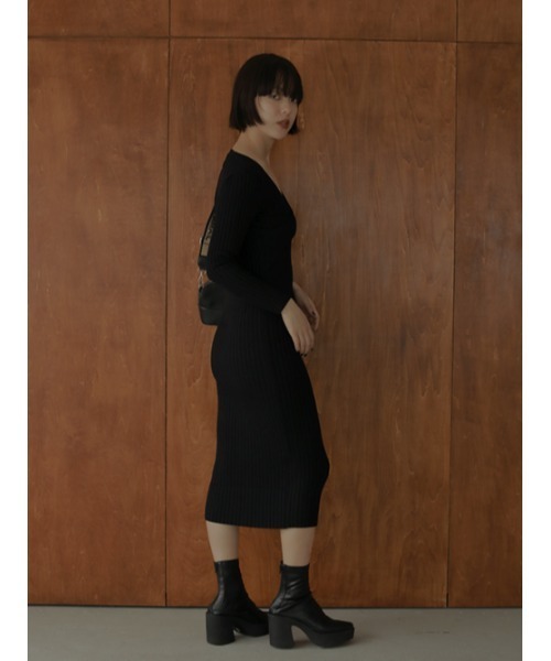 AMAIL(アマイル)の「Lib fit knit op(ワンピース・レディース・アイボリー/ブラック・FREE)」の4枚目の写真