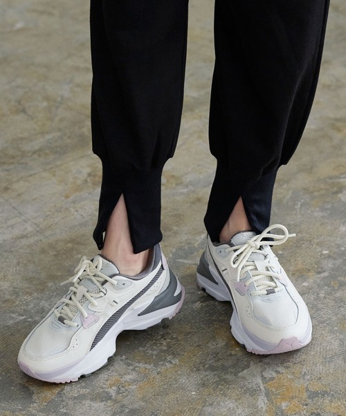 PUMA（プーマ）の「[ PUMA ]オーキッドスニーカー（スニーカー・レディース・ベージュ/イエロー/パープル・23.5cm/24.5cm/24.0cm/23.0cm）」の3枚目の写真