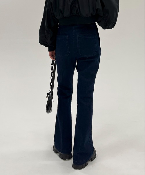 EPIMI E'PIMMY(エピミエピミー)の「〈2Way仕様〉スリムデニムサロペット(サロペット/オーバーオール・レディース・ブラック/ネイビー/ブルー・SMALL/MEDIUM)」の18枚目の写真