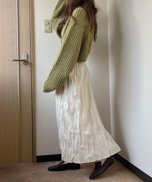 Reurie'（レウリィ）の「【ZOZO限定】ワッシャープリーツスカート / しわ加工 ロング丈 フレア ティアード プリーツ ロングスカート ウエストゴム 低身長   ホワイト ブラック 白 黒（スカート・レディース・ブラック/アイボリー・FREE）」の15枚目の写真