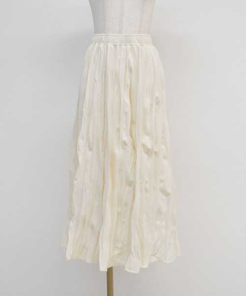 Reurie'（レウリィ）の「【ZOZO限定】ワッシャープリーツスカート / しわ加工 ロング丈 フレア ティアード プリーツ ロングスカート ウエストゴム 低身長   ホワイト ブラック 白 黒（スカート・レディース・ブラック/アイボリー・FREE）」の14枚目の写真