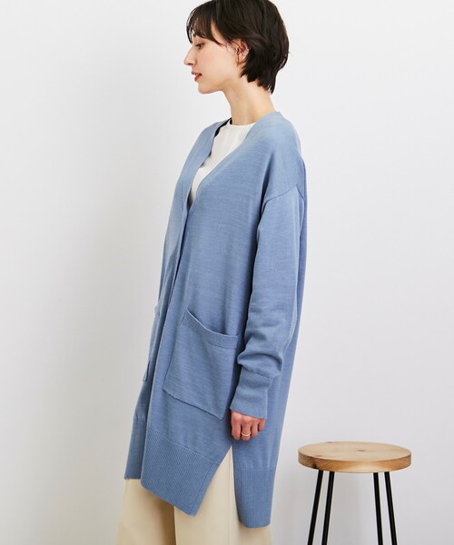 SHOO・LA・RUE（シューラルー）の「◆【気になるヒップ周りも安心な着丈】さらり綺麗なVネックカーディガン（カーディガン/ボレロ・レディース・ライトグリーン/ライトグレー/アイボリー/ブラック/ブルー・00）」の7枚目の写真