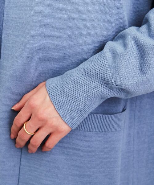 SHOO・LA・RUE（シューラルー）の「◆【気になるヒップ周りも安心な着丈】さらり綺麗なVネックカーディガン（カーディガン/ボレロ・レディース・ライトグリーン/ライトグレー/アイボリー/ブラック/ブルー・00）」の10枚目の写真