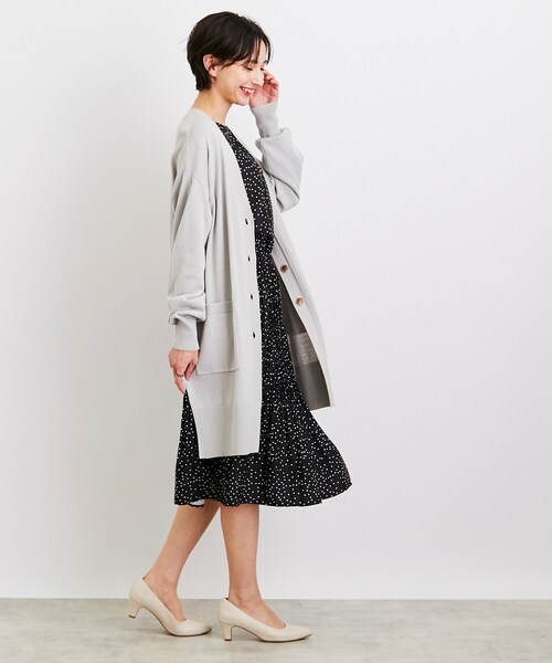 SHOO・LA・RUE（シューラルー）の「◆【気になるヒップ周りも安心な着丈】さらり綺麗なVネックカーディガン（カーディガン/ボレロ・レディース・ライトグリーン/ライトグレー/アイボリー/ブラック/ブルー・00）」の18枚目の写真